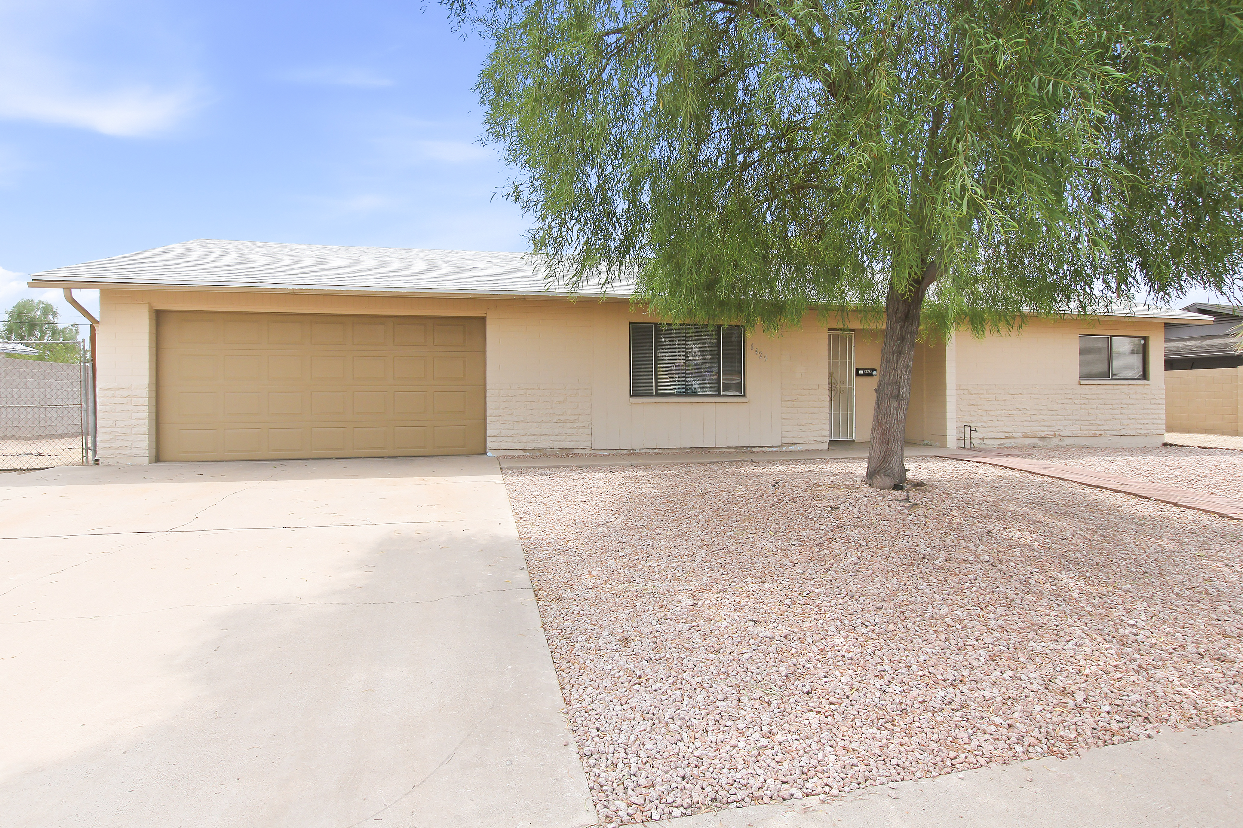 6425 W Oregon Ave Glendale, AZ 85301